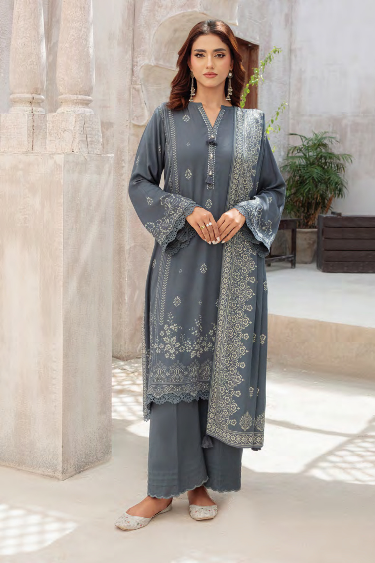 Lakhany Printed Pashmina Unstitched 3 Piece Suit,D-22