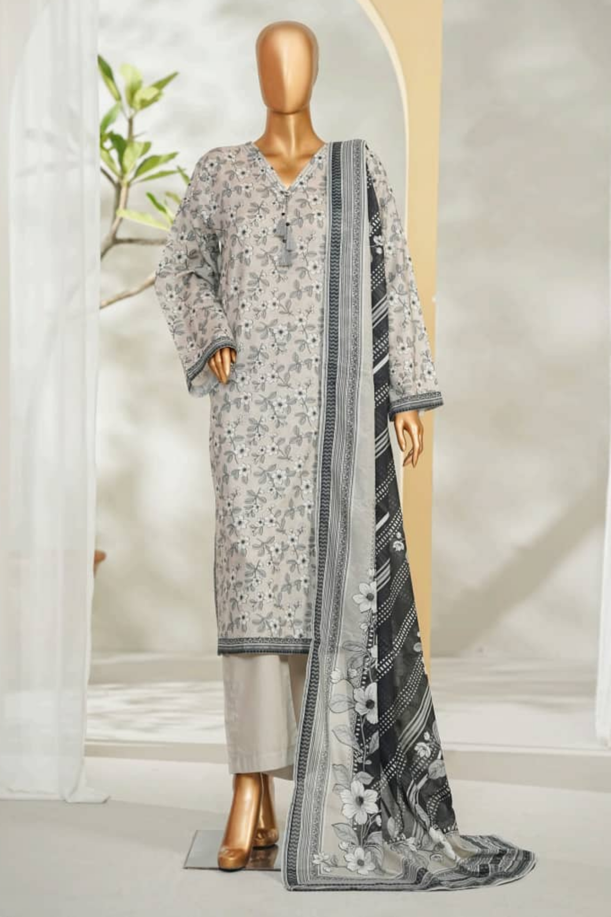 Bin Saeed Stitched 3 Piece Exclusive Printed Lawn Vol-01 Collection'2026-LSM-2691 GREY
