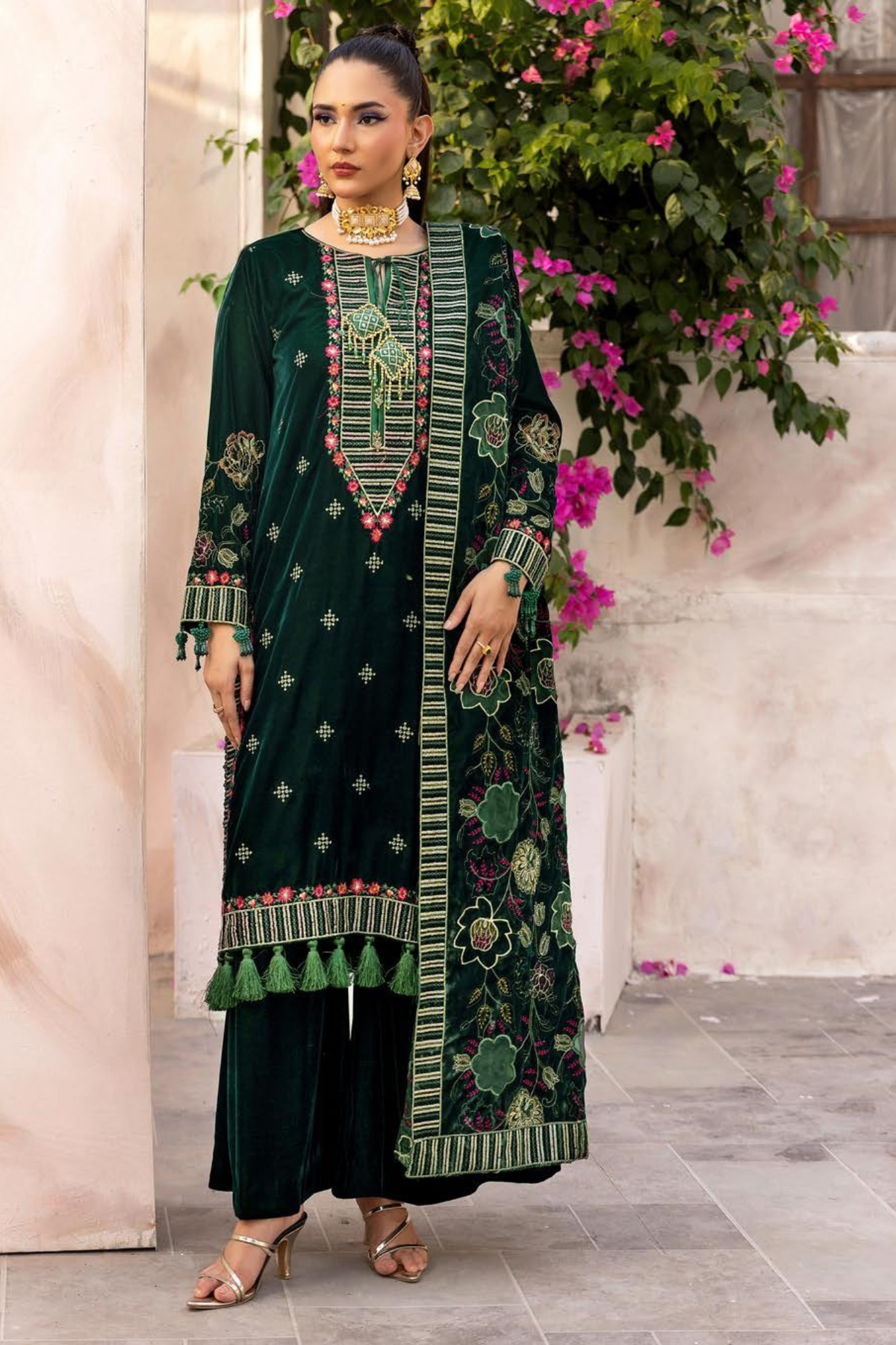 NOOR BY MAHEES D-06