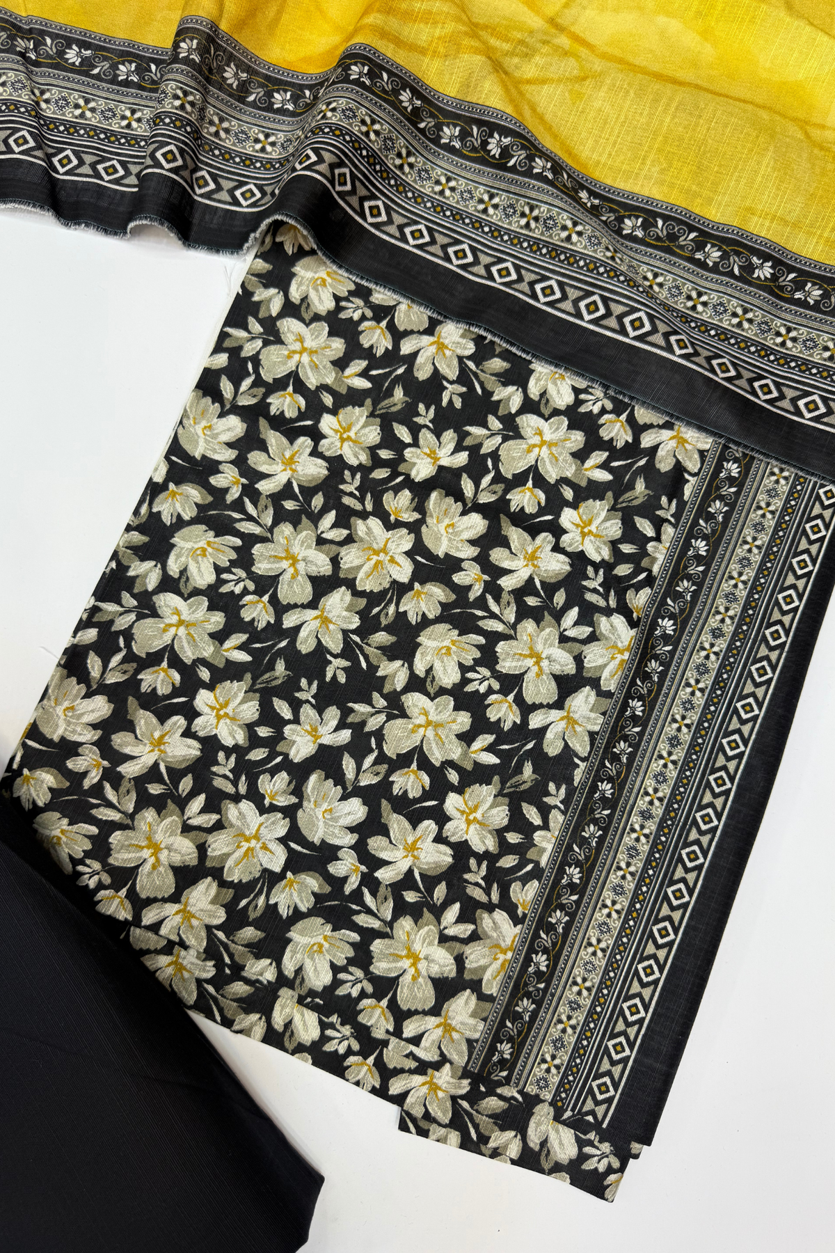 Bin Saeed Printed Khaddar Unstitched 3 Piece Suit - BS25KHD -Black- Winter Collection