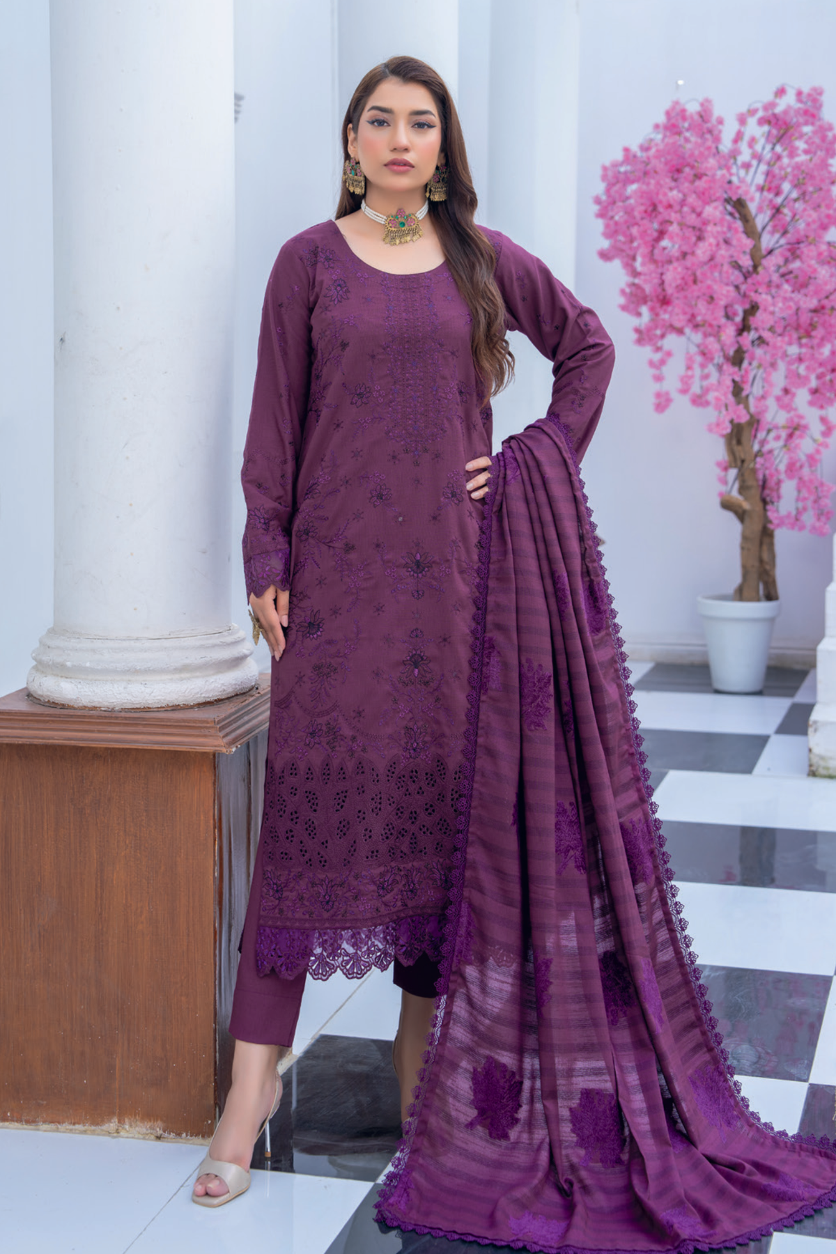 GULZAR A PRODUCT OF RIAZ ARTS D-02