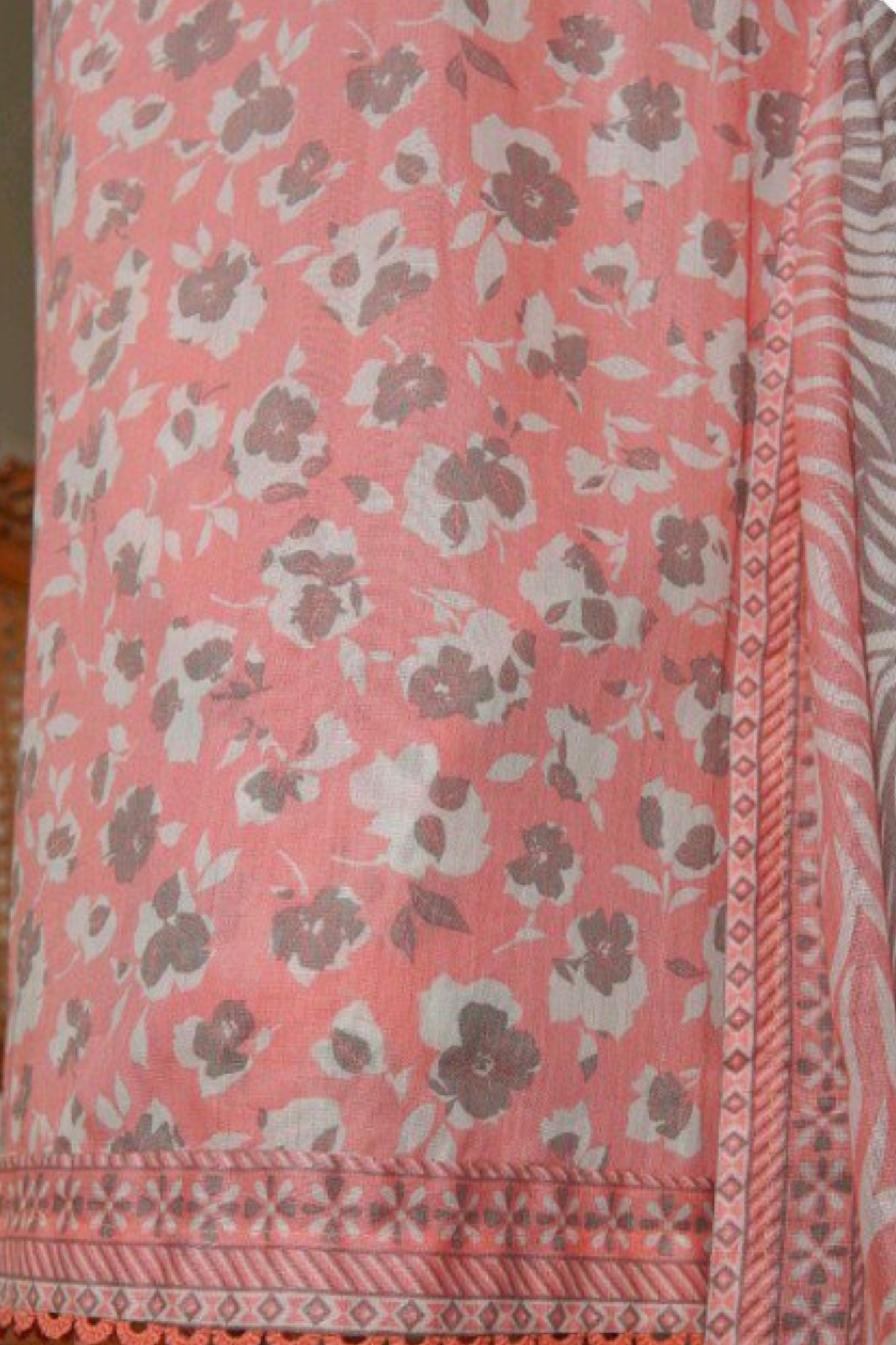 Bin Saeed Stitched 3 Piece Exc Printed Lawn Vol-05 Collection'2025-NSM-2350-pink