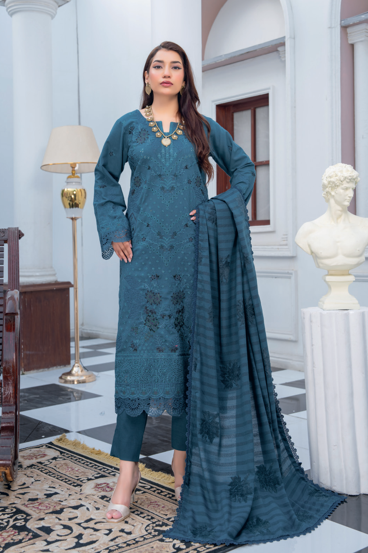 GULZAR A PRODUCT OF RIAZ ARTS D-04