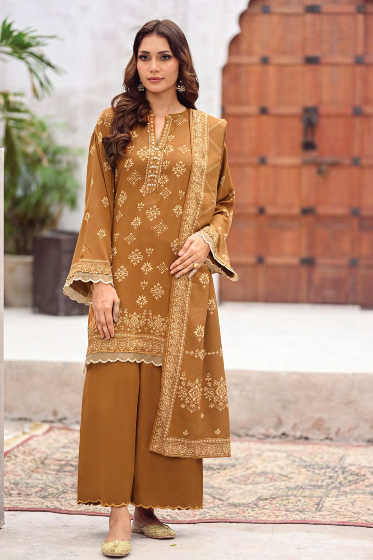Lakhany Printed Pashmina Unstitched 3 Piece Suit,D-15