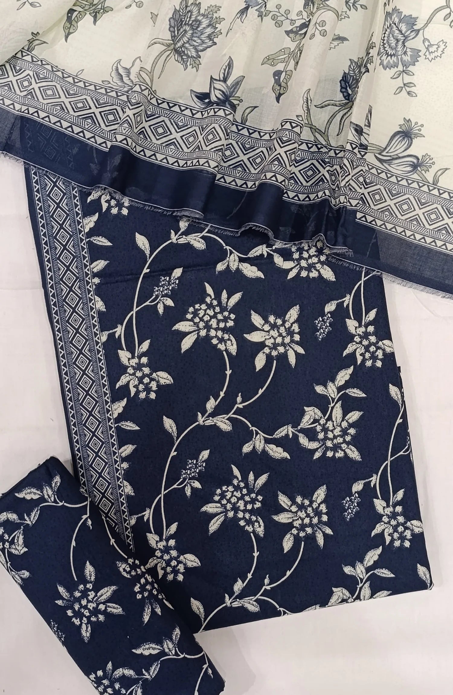 Bin Saeed Digital Printed Cotton Cambric Unstitched 3 Piece Suit - Design-33- BS25DCC - Blue - Summer Collection