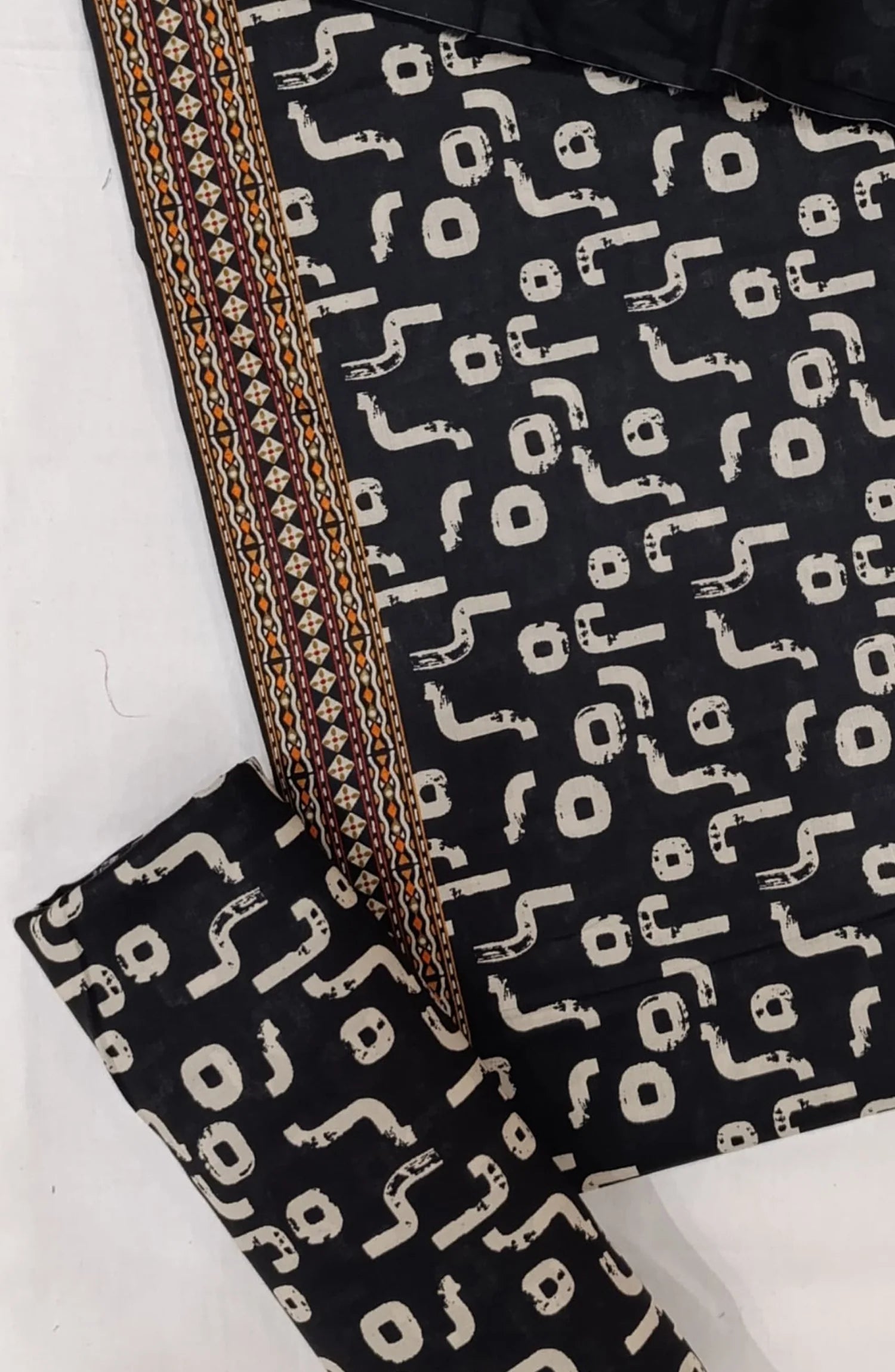 Bin Saeed Digital Printed Cotton Cambric Unstitched 3 Piece Suit - Design-38- BS25DCC - Black- Summer Collection