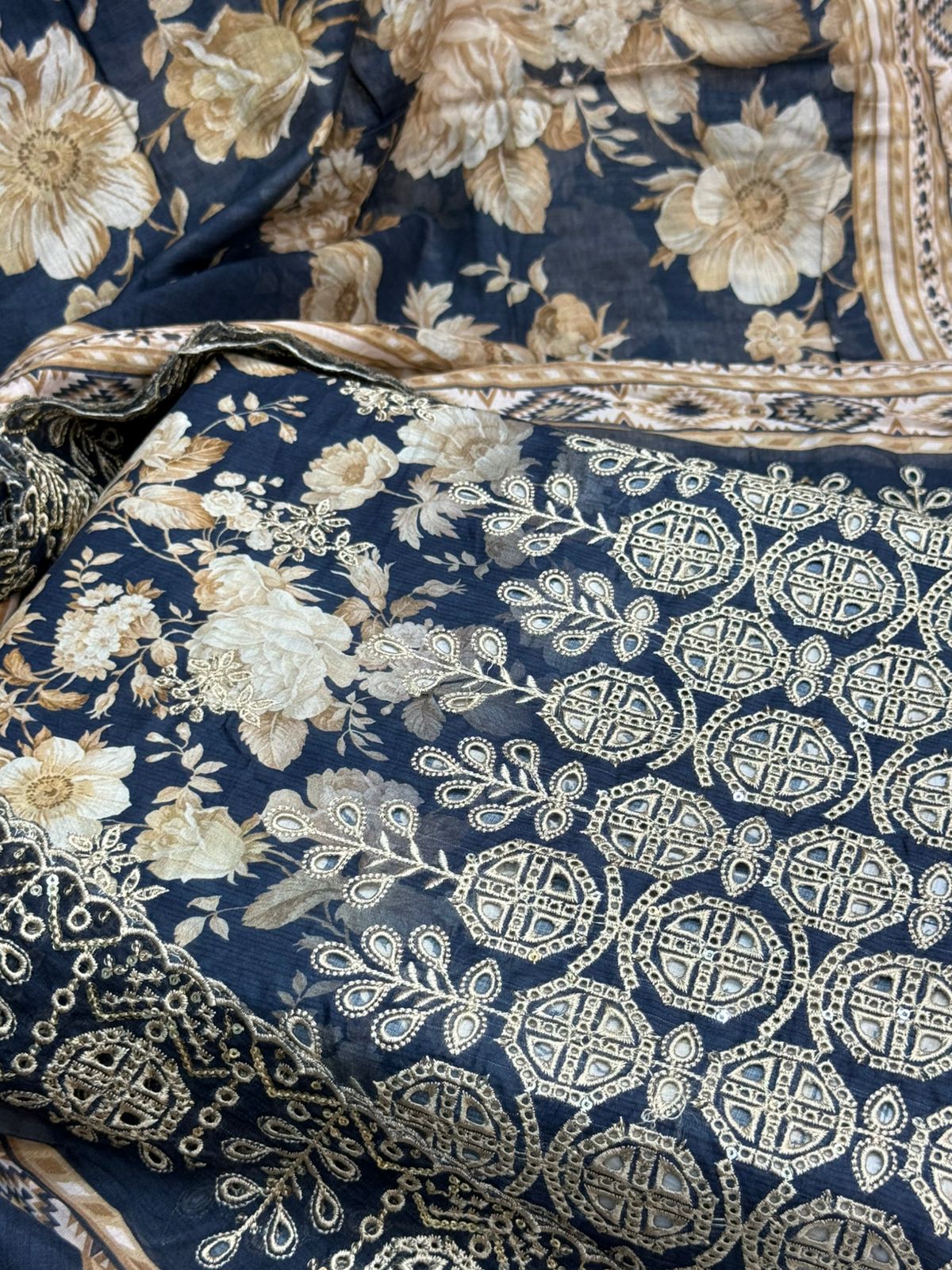 Bin Saeed Embroiderd Lawn Unstitched 3 Piece - AS - 2622 - Summer Collection