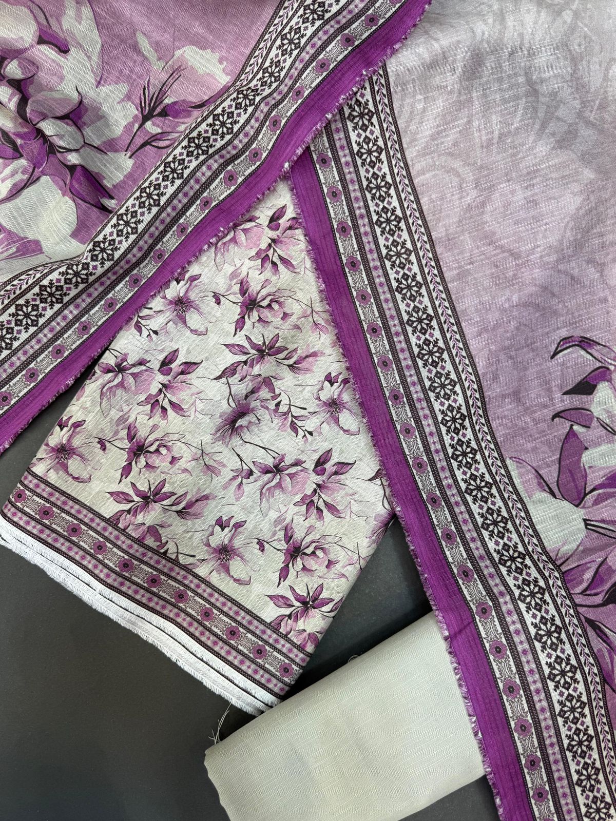 Bin Saeed Printed Khaddar Unstitched 3 Piece Suit - BS25KHD -White- Winter Collection