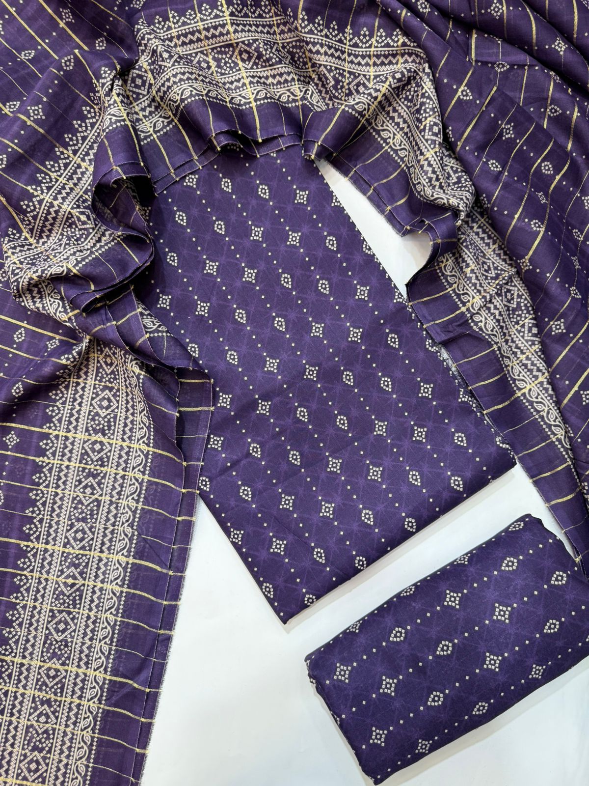 Bin Saeed Printed Lawn Unstitched 3 Piece Suit - D-11