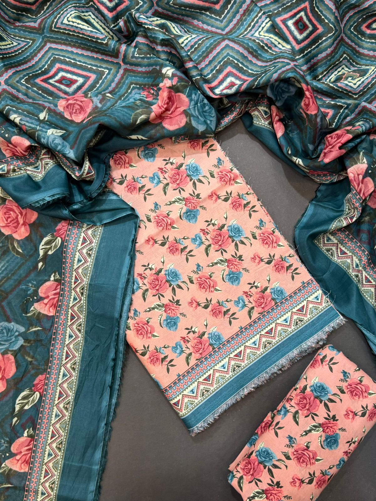 Bin Saeed Printed Lawn Unstitched 3 Piece Suit - D-36