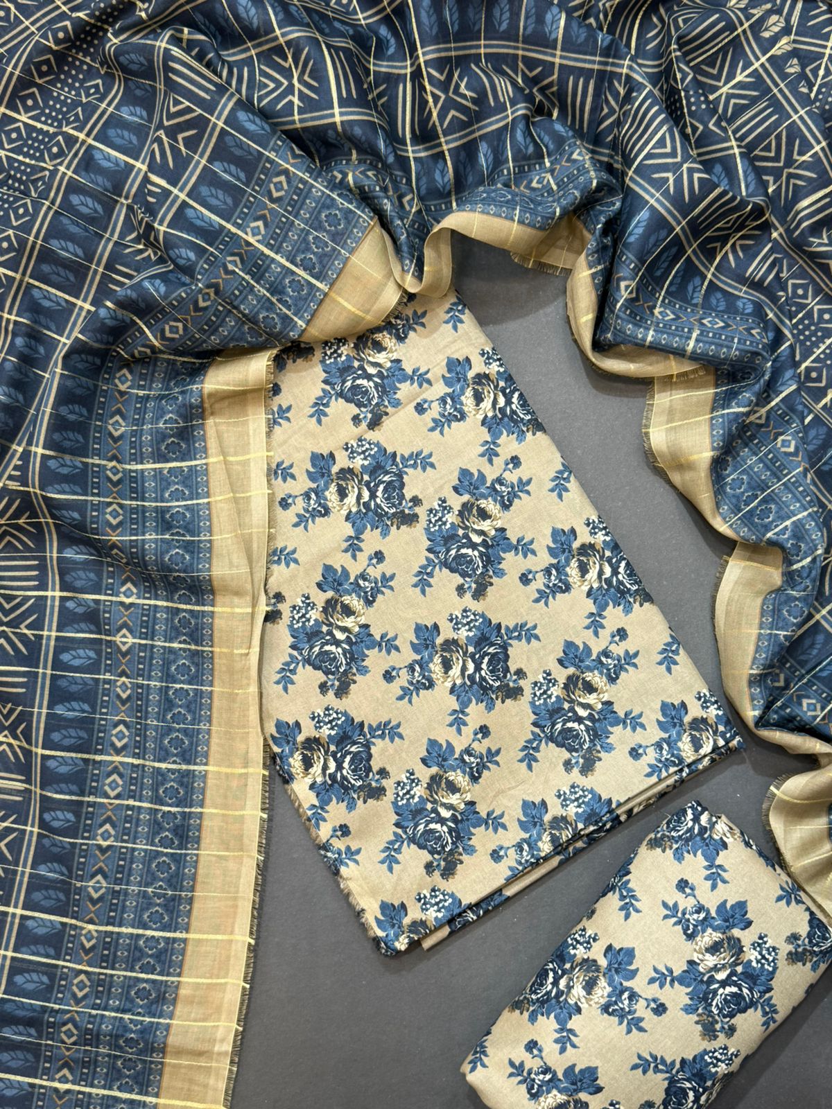 Bin Saeed Printed Lawn Unstitched 3 Piece Suit - D-61